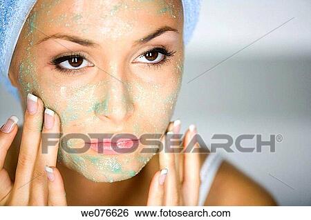 Stock Photograph - beauty, brunette, Beauty Care, apply. Fotosearch