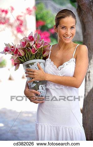 brown hair, chestnut hair, contemporary View Large Photo Image Stock Photograph - brown hair, chestnut hair, contemporary. Fotosearch