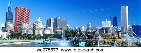 BUCKINGHAM FOUNTAIN. GRANT PARK CHICAGO. ILLINOIS. USA View Large Photo Image Stock Photo - BUCKINGHAM FOUNTAIN. GRANT PARK CHICAGO. ILLINOIS. USA. Fotosearch
