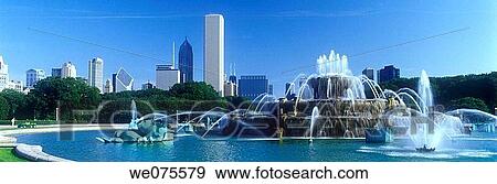 BUCKINGHAM FOUNTAIN. GRANT PARK CHICAGO. ILLINOIS. USA View Large Photo Image Stock Photo - BUCKINGHAM FOUNTAIN. GRANT PARK CHICAGO. ILLINOIS. USA. Fotosearch