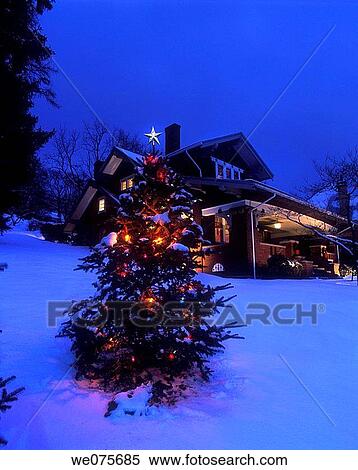 CHRISTMAS LIGHTS. BUNGALOW BROOKVILLE. PENNSYLVANIA. USA View Large Photo Image Stock Photography - CHRISTMAS LIGHTS. BUNGALOW BROOKVILLE. PENNSYLVANIA. USA. Fotosearch