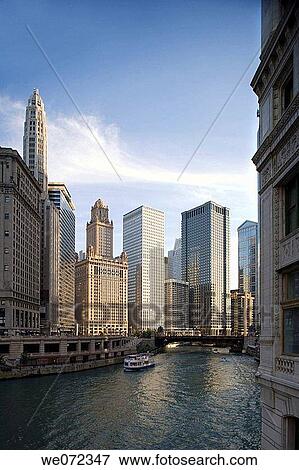 DOWNTOWN SKYLINE. CHICAGO. ILLINOIS. USA View Large Photo Image Stock Photo - DOWNTOWN SKYLINE. CHICAGO. ILLINOIS. USA. Fotosearch