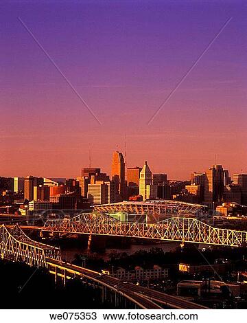 DOWNTOWN SKYLINE. CINCINATTI OHIO. USA View Large Photo Image Stock Image - DOWNTOWN SKYLINE. CINCINATTI OHIO. USA. Fotosearch