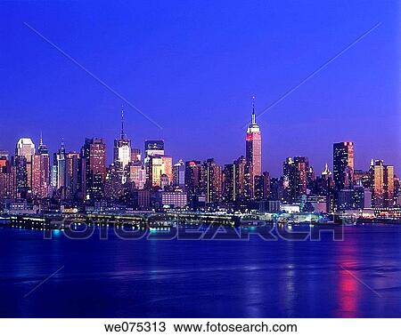 EMPIRE STATE BUILDING. MIDTOWN SKYLINE. MANHATTAN NEW YORK. USA View Large Photo Image Stock Image - EMPIRE STATE BUILDING. MIDTOWN SKYLINE. MANHATTAN NEW YORK. USA. Fotosearch