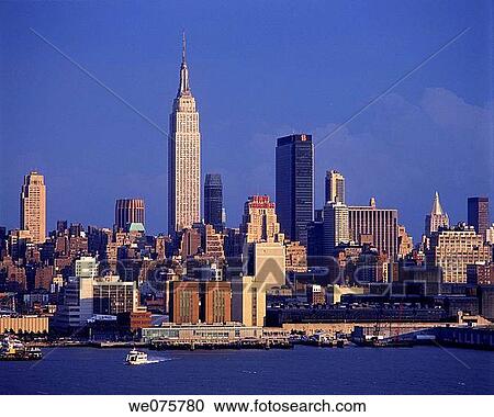 Stock Image - EMPIRE STATE BUILDING. MIDTOWN MANHATTAN. NEW YORK. USA. Fotosearch