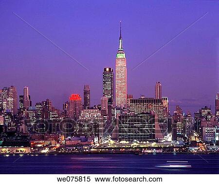 MIDTOWN MANHATTAN. NEW YORK. USA View Large Photo Image Stock Photography - MIDTOWN MANHATTAN. NEW YORK. USA. Fotosearch