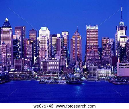 MIDTOWN SKYLINE. MANHATTAN NEW YORK. USA View Large Photo Image Stock Image - MIDTOWN SKYLINE. MANHATTAN NEW YORK. USA. Fotosearch