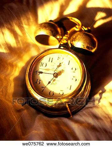 OLD FASHIONED. ALARM CLOCK View Large Photo Image Stock Image - OLD FASHIONED. ALARM CLOCK. Fotosearch