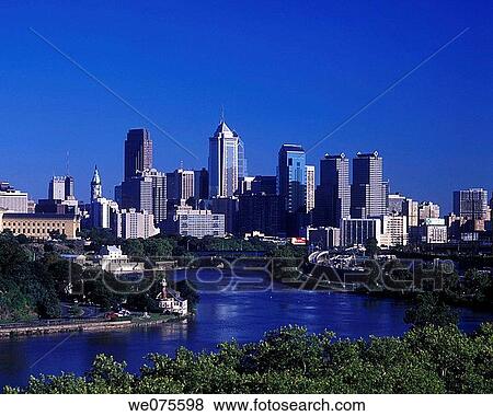 Stock Photo - RIVER SCHUYLKILL. DOWNTOWN SKYLINE. PHILADELPHIA. PENNSYLVANIA. USA. Fotosearch