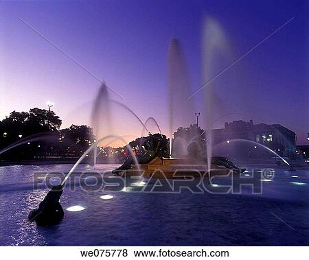 SWANN FOUNTAIN. LOGAN CIRCLE. PARKWAY PHILADELPHIA. PENNSYLVANIA. USA View Large Photo Image Stock Photo - SWANN FOUNTAIN. LOGAN CIRCLE. PARKWAY PHILADELPHIA. PENNSYLVANIA. USA. Fotosearch