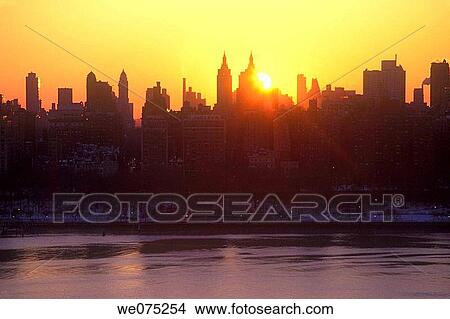 UPPER WEST SIDE. SKYLINE MANHATTAN. NEW YORK. USA View Large Photo Image Picture - UPPER WEST SIDE. SKYLINE MANHATTAN. NEW YORK. USA. Fotosearch