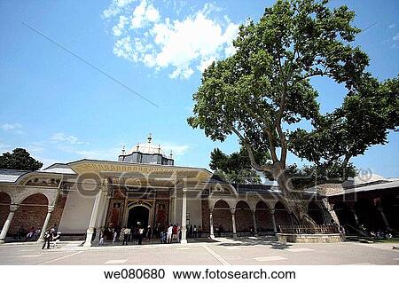 Stock Image - Bab-? s Saadet (Gate of Felicity), Topkapi Palace, Istanbul. Turkey. Fotosearch