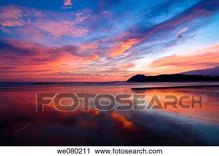 Beach at sunrise, Laredo. Cantabria, Spain View Large Photo Image Stock Image - Beach at sunrise, Laredo. Cantabria, Spain. Fotosearch