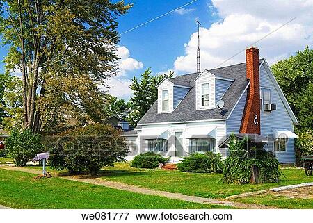 Stock Photo - USA Illinois Route 66 Broadwell Pig-Hip Restaurant and Museum. Fotosearch