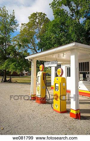 USA Illinois Route 66 Mount Olive disused Soulsby Shell Gas Station View Large Photo Image Stock Photo - USA Illinois Route 66 Mount Olive disused Soulsby Shell Gas Station. Fotosearch