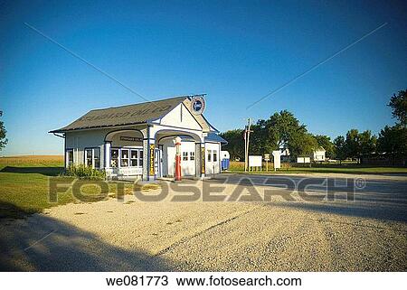 USA Illinois Route 66 Odell 1932 Standard Oil Gas Station View Large Photo Image Stock Image - USA Illinois Route 66 Odell 1932 Standard Oil Gas Station. Fotosearch