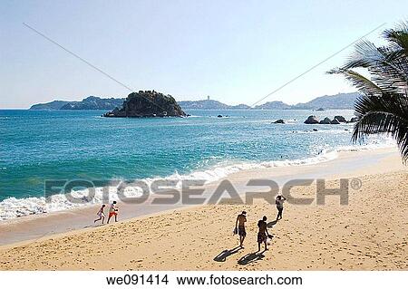 Picture - Bahia Acapulco Guerrero Mexico. Fotosearch