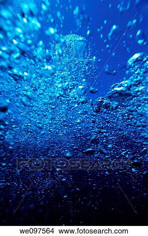 Bulles Levee A Surface Dans Mer Vue Sous Marine Image We Fotosearch