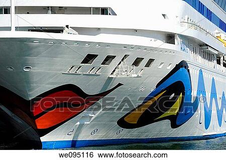 Buque de crucero amarrado en el puerto de Barcelona, Catalunya, Espa±a View Large Photo Image Stock Photograph - Buque de crucero amarrado en el puerto de Barcelona, Catalunya, Espa±a. Fotosearch