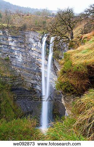 Cascada de Gujuli Alava View Large Photo Image Stock Image - Cascada de Gujuli Alava. Fotosearch