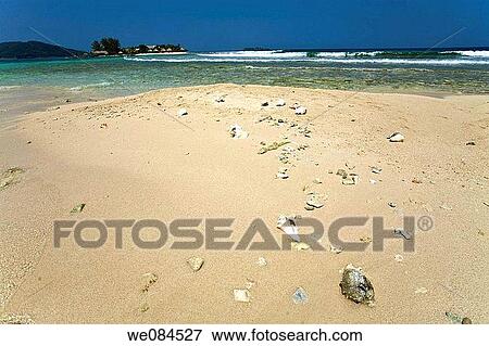 Chachauate Caye, Cayos Cochinos, Bay Islands, Honduras View Large Photo Image Stock Photo - Chachauate Caye, Cayos Cochinos, Bay Islands, Honduras. Fotosearch