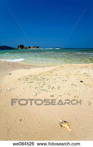 Chachauate Caye, Cayos Cochinos, Bay Islands, Honduras View Large Photo Image Stock Photograph - Chachauate Caye, Cayos Cochinos, Bay Islands, Honduras. Fotosearch