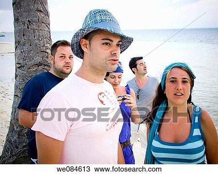 grupo de amigos en Punta Cana, Rep·blica Dominicana View Large Photo Image Stock Image - grupo de amigos en Punta Cana, Rep·blica Dominicana. Fotosearch