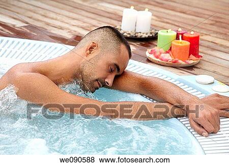 Jacuzzi, Spa-relais View Large Photo Image Stock Photo - Jacuzzi, Spa-relais. Fotosearch