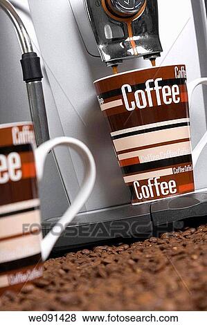 Kaffeetasse und Kaffeebohnen / Coffeebeans and a cup of coffee View Large Photo Image Stock Photo - Kaffeetasse und Kaffeebohnen / Coffeebeans and a cup of coffee. Fotosearch