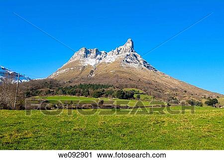 Stock Image - Monte Tologorri, Alava, Pais Vasco, Euskadi. Fotosearch