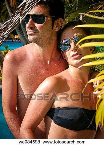 pareja en Punta Cana, Rep·blica Dominicana View Large Photo Image Stock Photo - pareja en Punta Cana, Rep·blica Dominicana. Fotosearch