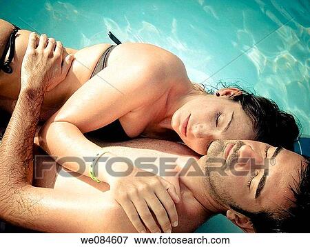 pareja relajada en Punta Cana, Rep·blica Dominicana View Large Photo Image Stock Photo - pareja relajada en Punta Cana, Rep·blica Dominicana. Fotosearch