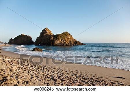 Pfeiffer Beach in Big Sur is an incredibly scenic beach View Large Photo Image Stock Photography - Pfeiffer Beach in Big Sur is an incredibly scenic beach. Fotosearch