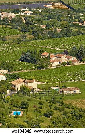 Gordes, Vaucluse, Provence-Alpes-Côte d´Azur, France View Large Photo Image Stock Image - Gordes, Vaucluse, Provence-Alpes-Côte d´Azur, France. Fotosearch