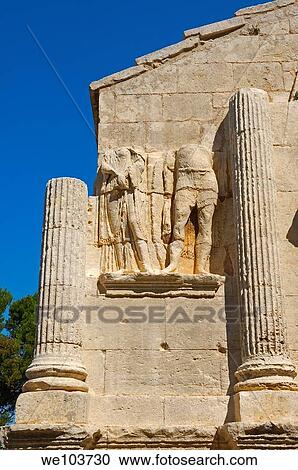 Roman ruins of Glanum, Saint-Remy-de-Provence, Provence-Alpes-Côte d´Azur, France View Large Photo Image Stock Image - Roman ruins of Glanum, Saint-Remy-de-Provence, Provence-Alpes-Côte d´Azur, France. Fotosearch