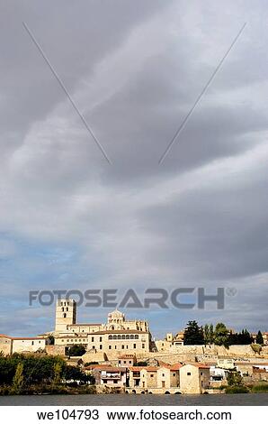 Romanesque cathedral (12th century) and Douro river, Zamora, Via de la Plata, Castilla-Leon, Spain View Large Photo Image Stock Image - Romanesque cathedral (12th century) and Douro river, Zamora, Via de la Plata, Castilla-Leon, Spain. Fotosearch