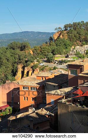 Stock Image - Roussillon, Vaucluse, Provence-Alpes-Côte d´Azur, France. Fotosearch