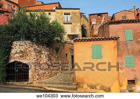 Roussillon, Vaucluse, Provence-Alpes-Côte d´Azur, France View Large Photo Image Stock Image - Roussillon, Vaucluse, Provence-Alpes-Côte d´Azur, France. Fotosearch