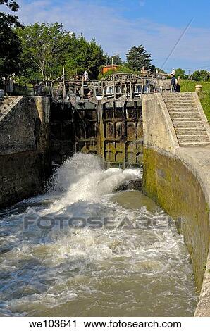 The Neuf Ecluses, Canal du Midi, Beziers, Herault, Languedoc-Roussillon, France View Large Photo Image Stock Image - The Neuf Ecluses, Canal du Midi, Beziers, Herault, Languedoc-Roussillon, France. Fotosearch