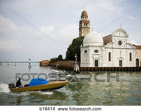 "Boats and building in Venice, Italy. " View Large Photo Image Picture - "Boats and building in Venice, Italy. ". Fotosearch