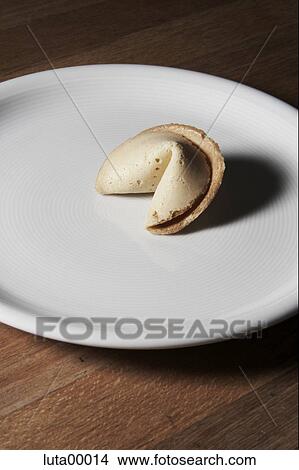Picture - brown, destiny, Chinese, individual, luck, happiness, fortune cookie. Fotosearch