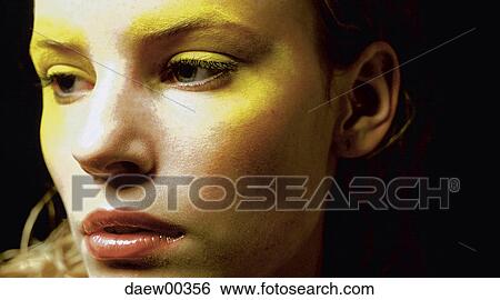 Stock Photograph - ewing, blackout, detail, Face, indoors. Fotosearch