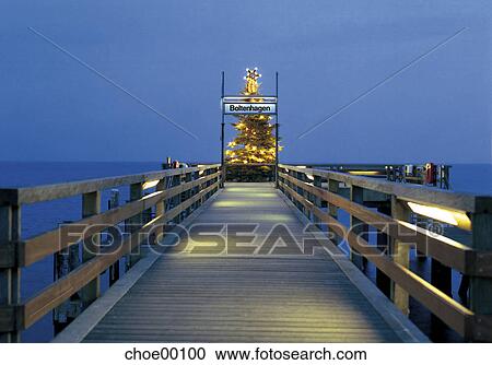 nature, observation deck, planks, place-name sign, winter, central perspective, landscape View Large Photo Image Stock Image - nature, observation deck, planks, place-name sign, winter, central perspective, landscape. Fotosearch