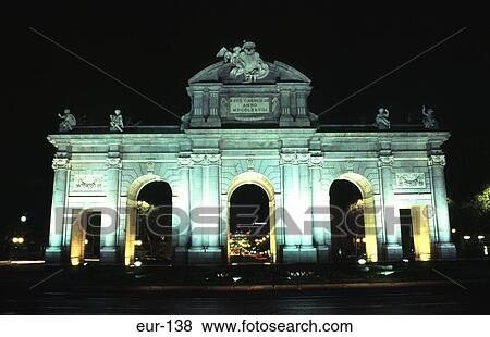 Floodlit Puerta De Alcala Plaza De La Independencia View Large Photo Image Stock Photo - Floodlit Puerta De Alcala Plaza De La Independencia. Fotosearch