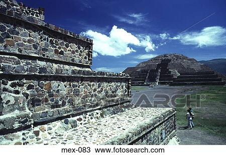 Stock Image - View to Pyramid of the Moon Teotihuacan Mexico. Fotosearch
