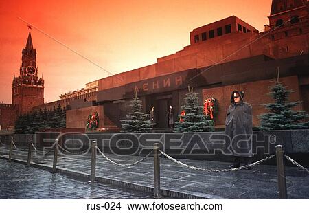 Lenin's Tomb and Mausoleum Moscow View Large Photo Image Picture - Lenin's Tomb and Mausoleum Moscow. Fotosearch