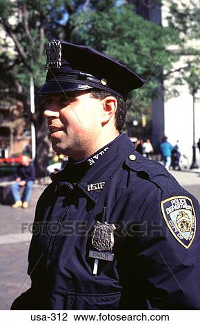 Stock Image - Policeman Manhattan New York. Fotosearch