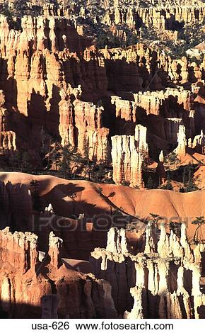 Stock Photograph - Rock Formations Bryce Canyon Utah. Fotosearch