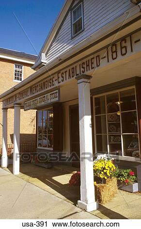 Stock Image - Rural Shop Front Chesapeake Maryland USA. Fotosearch