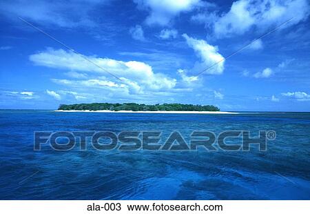 Lady Musgrove Island Great Barrier Reef Australia View Large Photo Image Stock Image - Lady Musgrove Island Great Barrier Reef Australia. Fotosearch